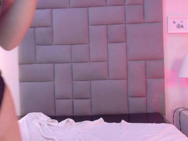 LeahSaenz live cam on BongaCams