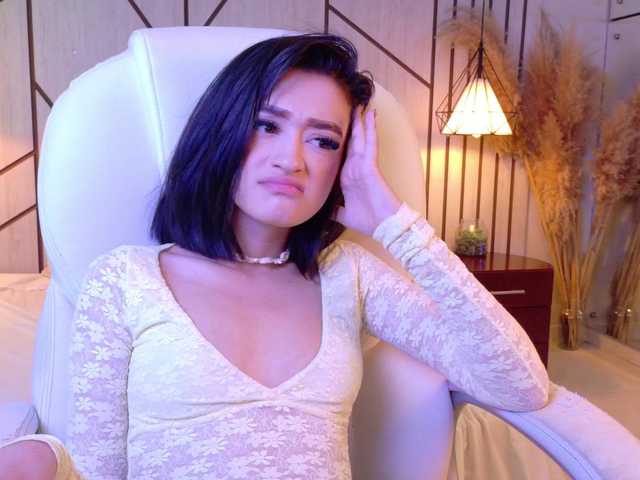 LeahSaenz live cam on BongaCams