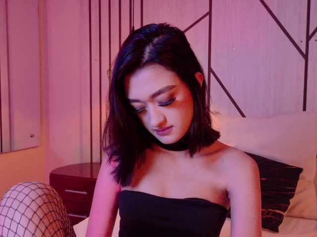 LeahSaenz live cam on BongaCams