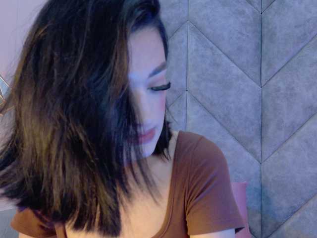 LeahSaenz live cam on BongaCams