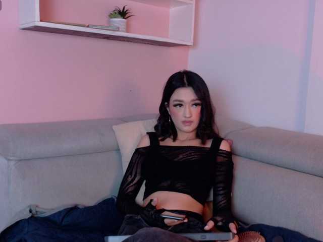 LeahSaenz live cam on BongaCams