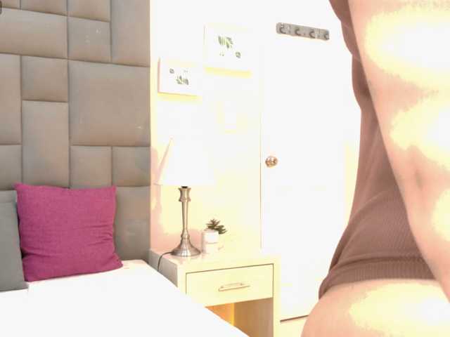 LeahSaenz live cam on BongaCams