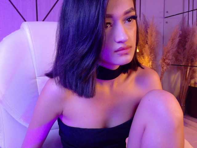 LeahSaenz live cam on BongaCams