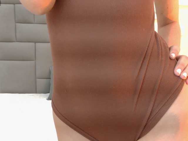 LeahSaenz live cam on BongaCams