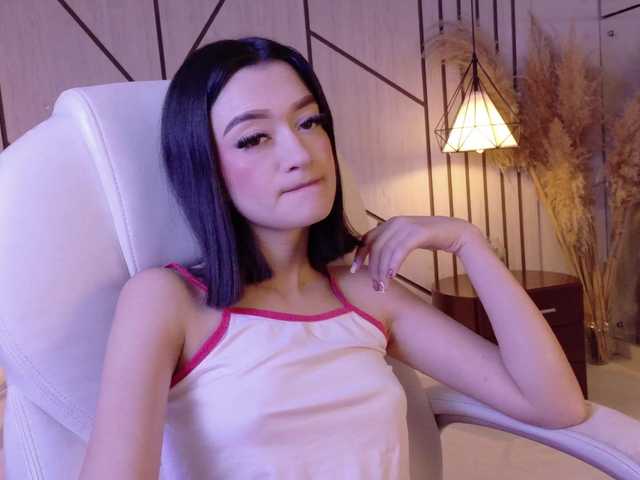 LeahSaenz live cam on BongaCams