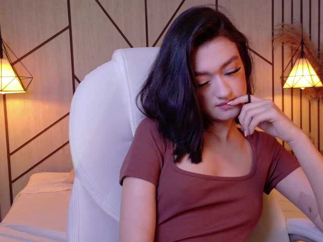 LeahSaenz live cam on BongaCams