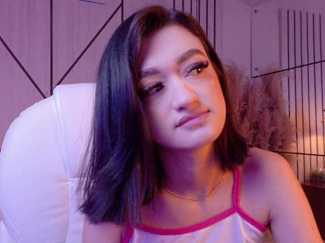 LeahSaenz live cam on BongaCams