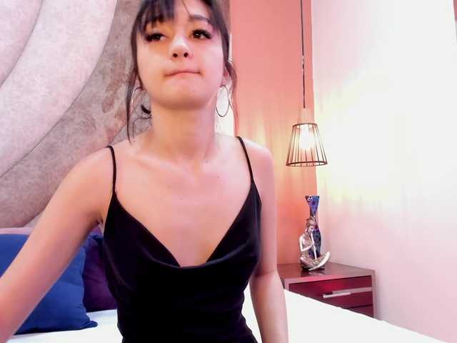LeahSaenz live cam