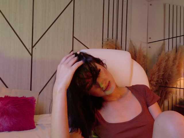 LeahSaenz live cam on BongaCams