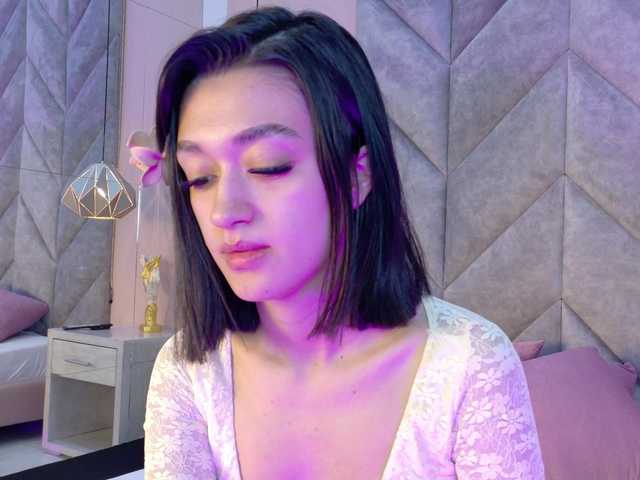 LeahSaenz live cam on BongaCams