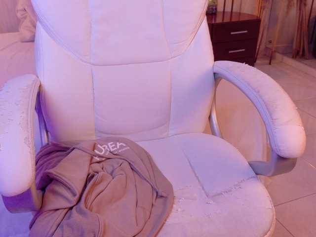 LeahSaenz live cam on BongaCams