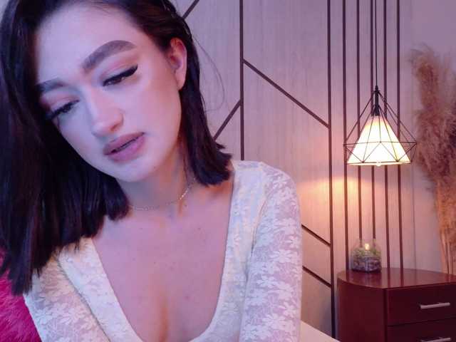 LeahSaenz live cam on BongaCams