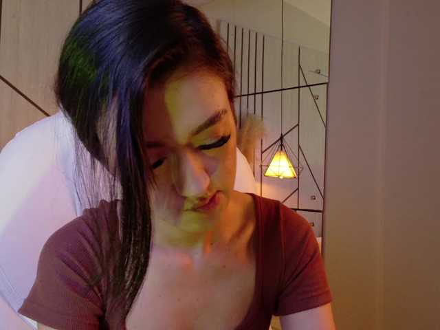 LeahSaenz live cam on BongaCams