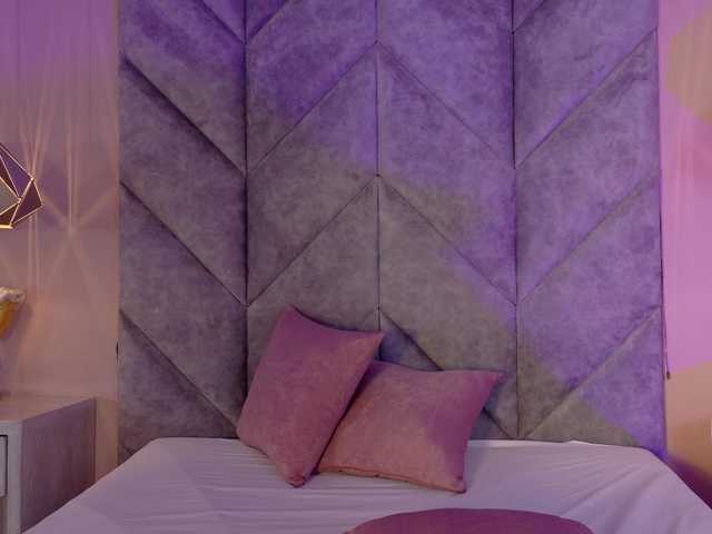 LeahSaenz live cam on BongaCams