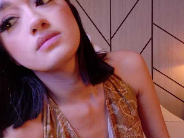 LeahSaenz live cam on BongaCams