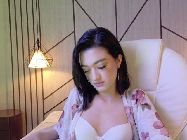 LeahSaenz live cam on BongaCams