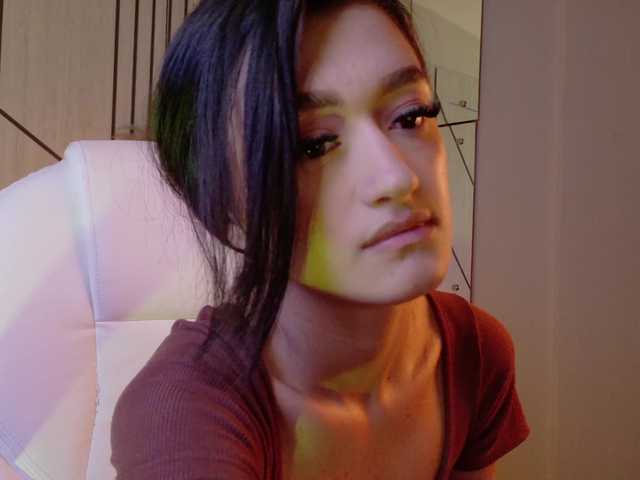 LeahSaenz live cam on BongaCams