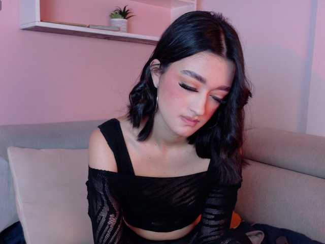 LeahSaenz live cam on BongaCams
