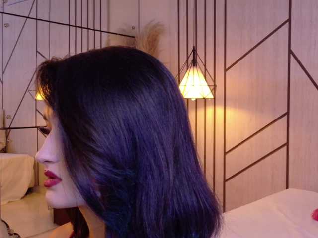 LeahSaenz live cam on BongaCams