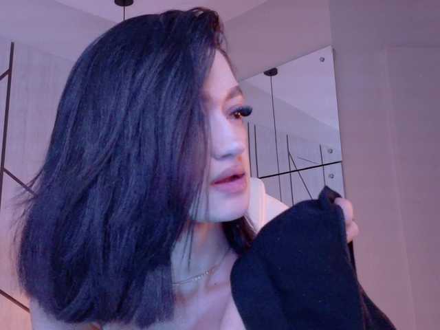 LeahSaenz live cam on BongaCams