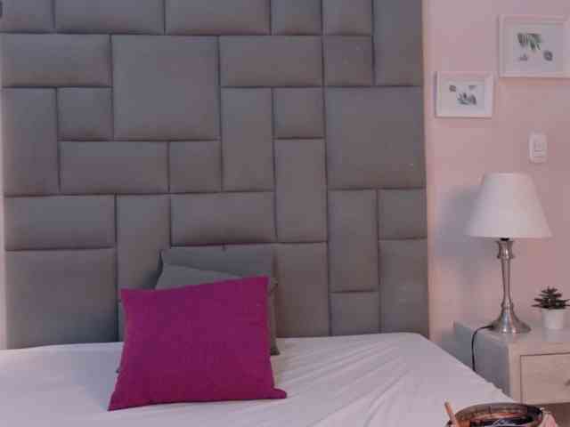 LeahSaenz webcam
