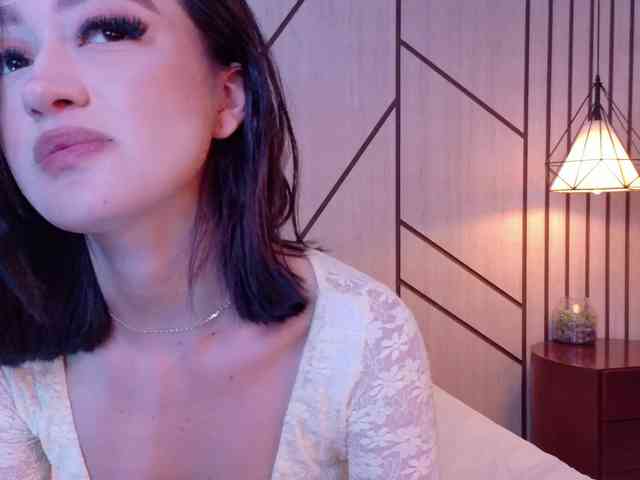 LeahSaenz webcam