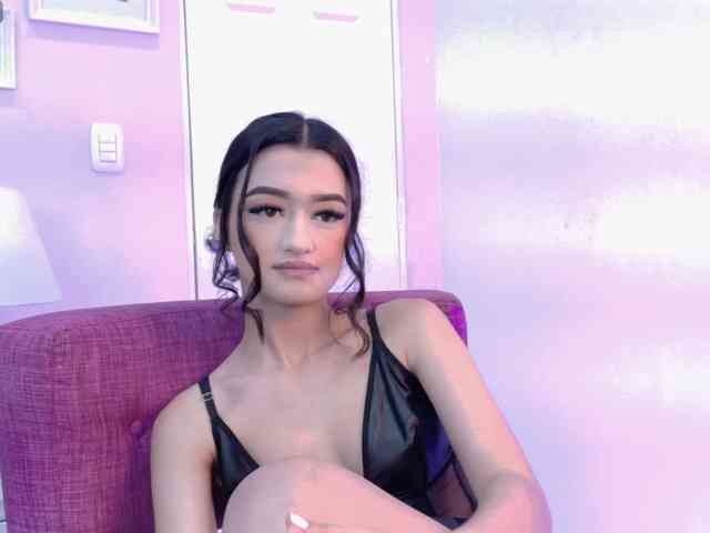 LeahSaenz webcam