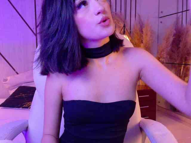 LeahSaenz webcam