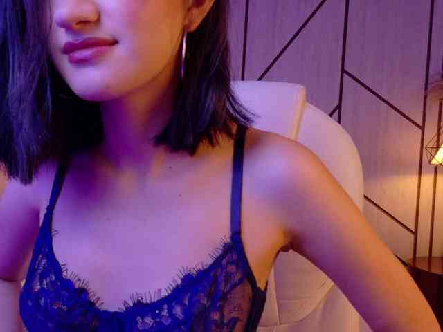 LeahSaenz webcam