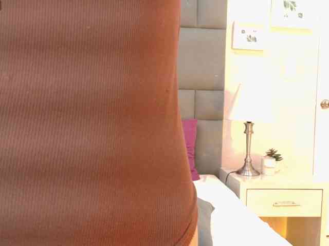 LeahSaenz webcam