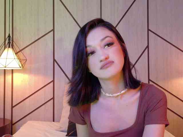 LeahSaenz webcam
