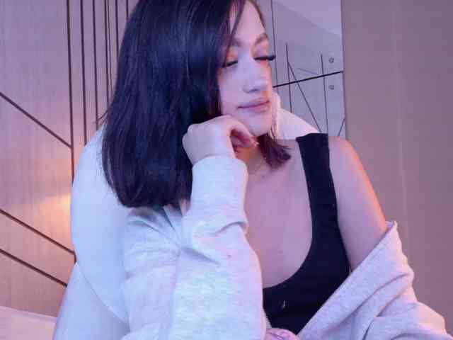 LeahSaenz webcam