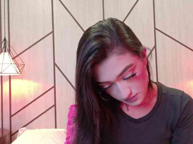 LeahSaenz webcam