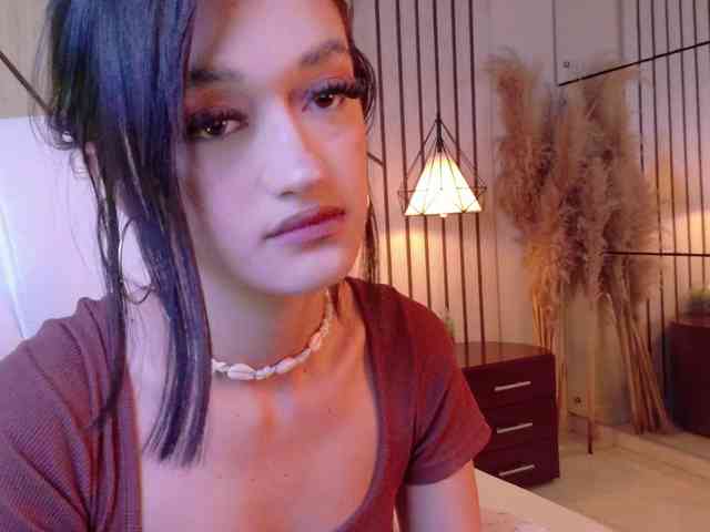 LeahSaenz webcam