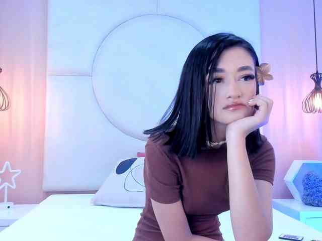 LeahSaenz webcam