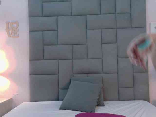 LeahSaenz webcam