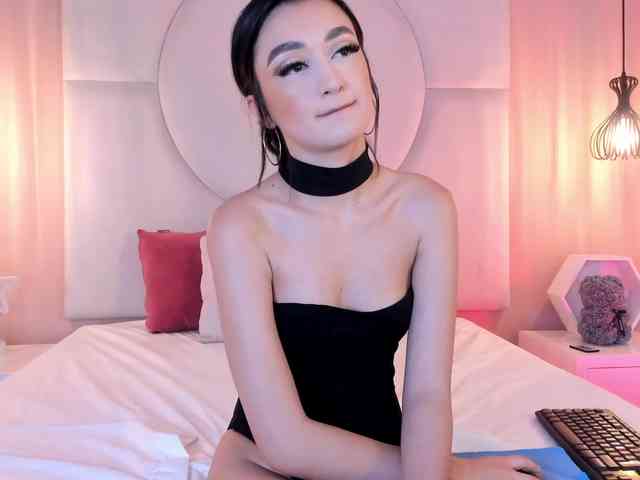LeahSaenz webcam