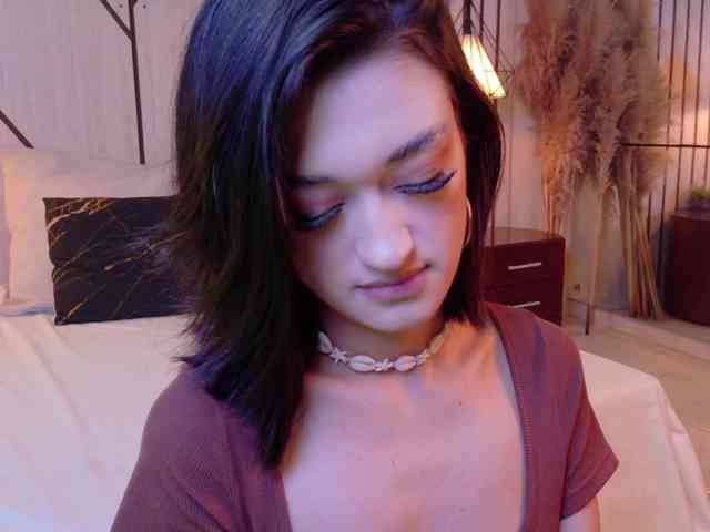 LeahSaenz webcam