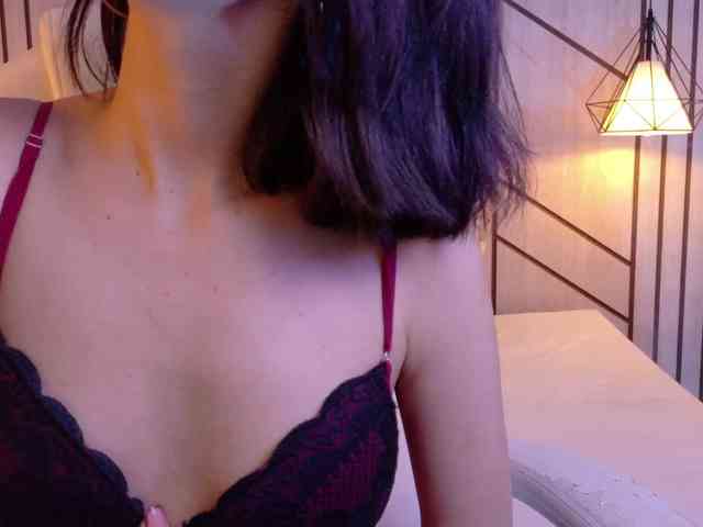 LeahSaenz webcam