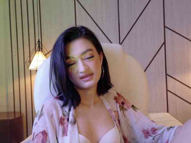 LeahSaenz webcam