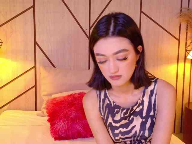 LeahSaenz webcam