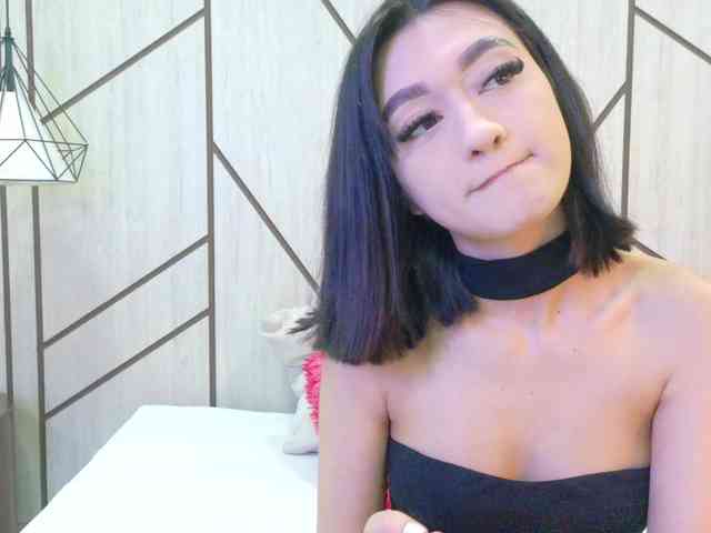 LeahSaenz webcam