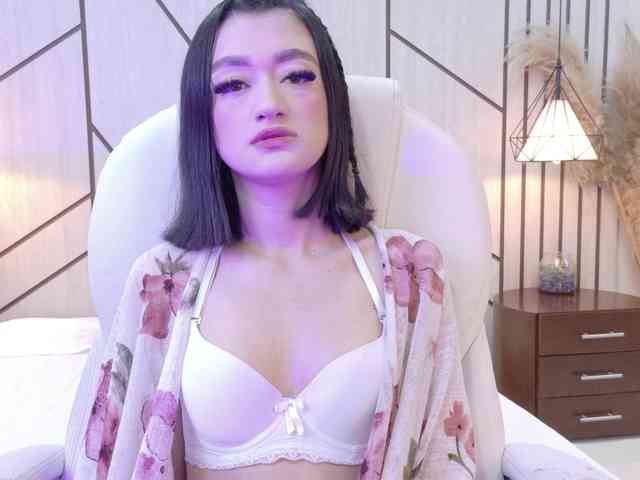 LeahSaenz webcam