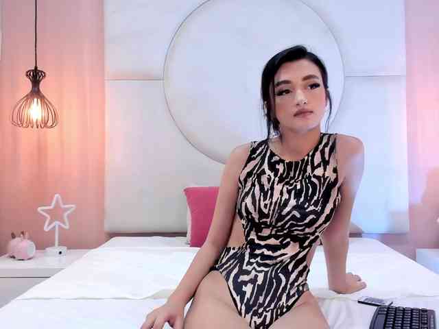 LeahSaenz webcam