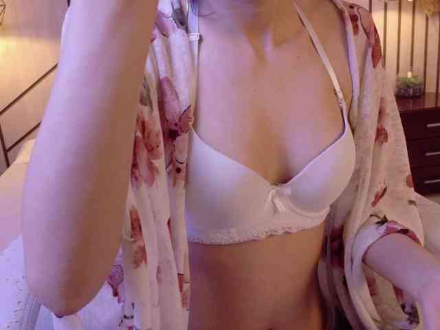 LeahSaenz webcam