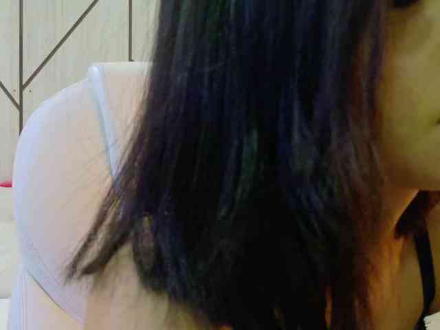 LeahSaenz webcam