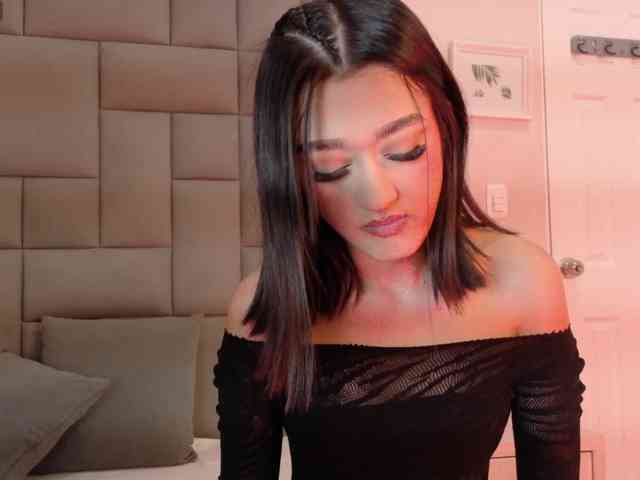 LeahSaenz webcam