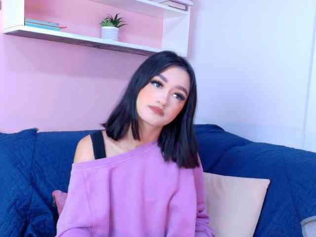 LeahSaenz webcam