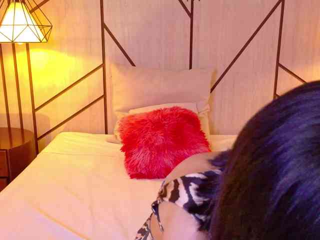 LeahSaenz webcam