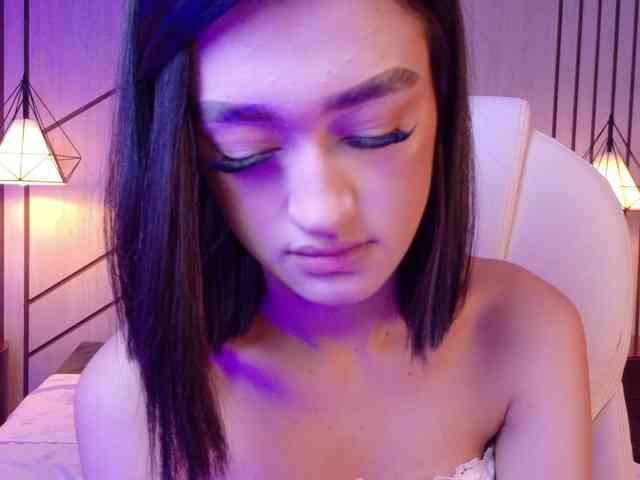LeahSaenz webcam